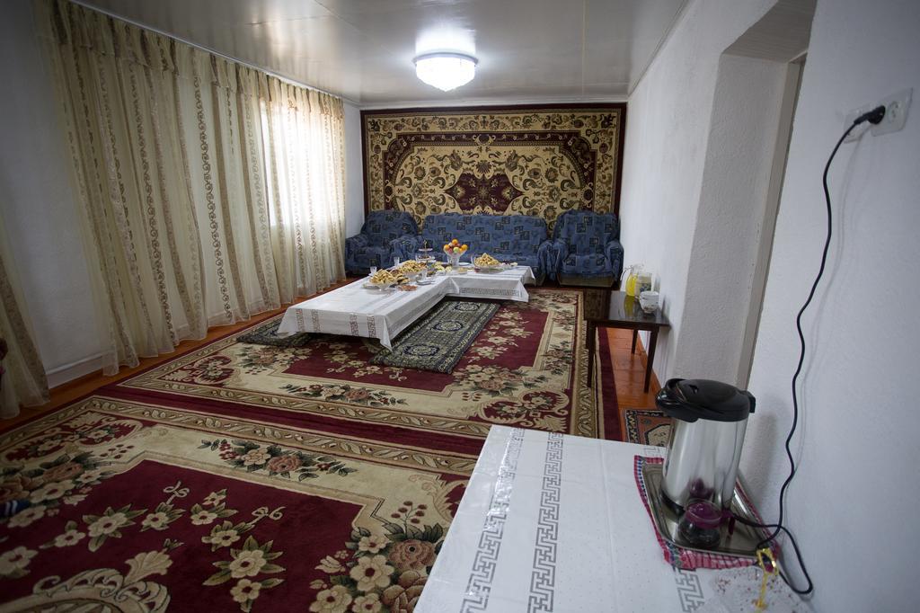 Nurgul Hotell Bokonbayevo Exteriör bild